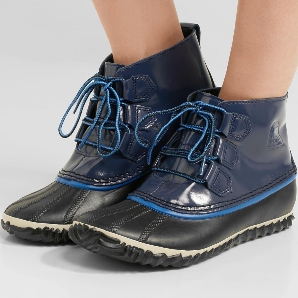Sorel Out N And About Waterproof Glossy Blue Patent Leather‎ Short Rain Boot 7